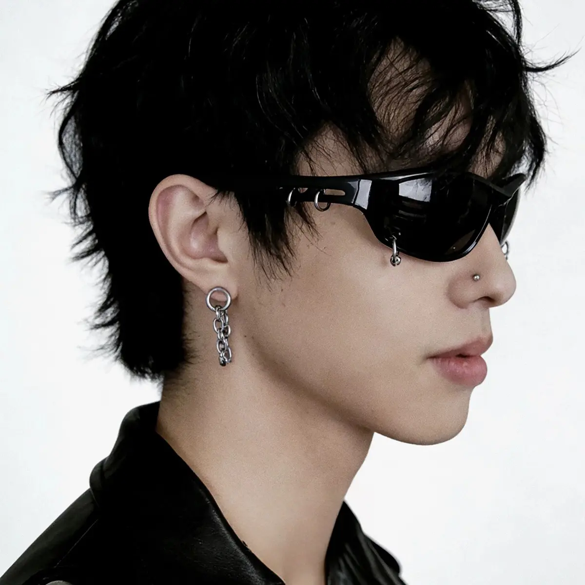 Unisex High-End Punk-Style Metallic Black Rectangular Rimless Polycarbonate Sunglasses with Distinctive Rivet Rings, Punk Look, UV Protection, Rock-Inspired Niche Shades, Rimless Frame, Rectangular Shape, Unisex Wear, Sunglasses For Women, Men's Sunglasse