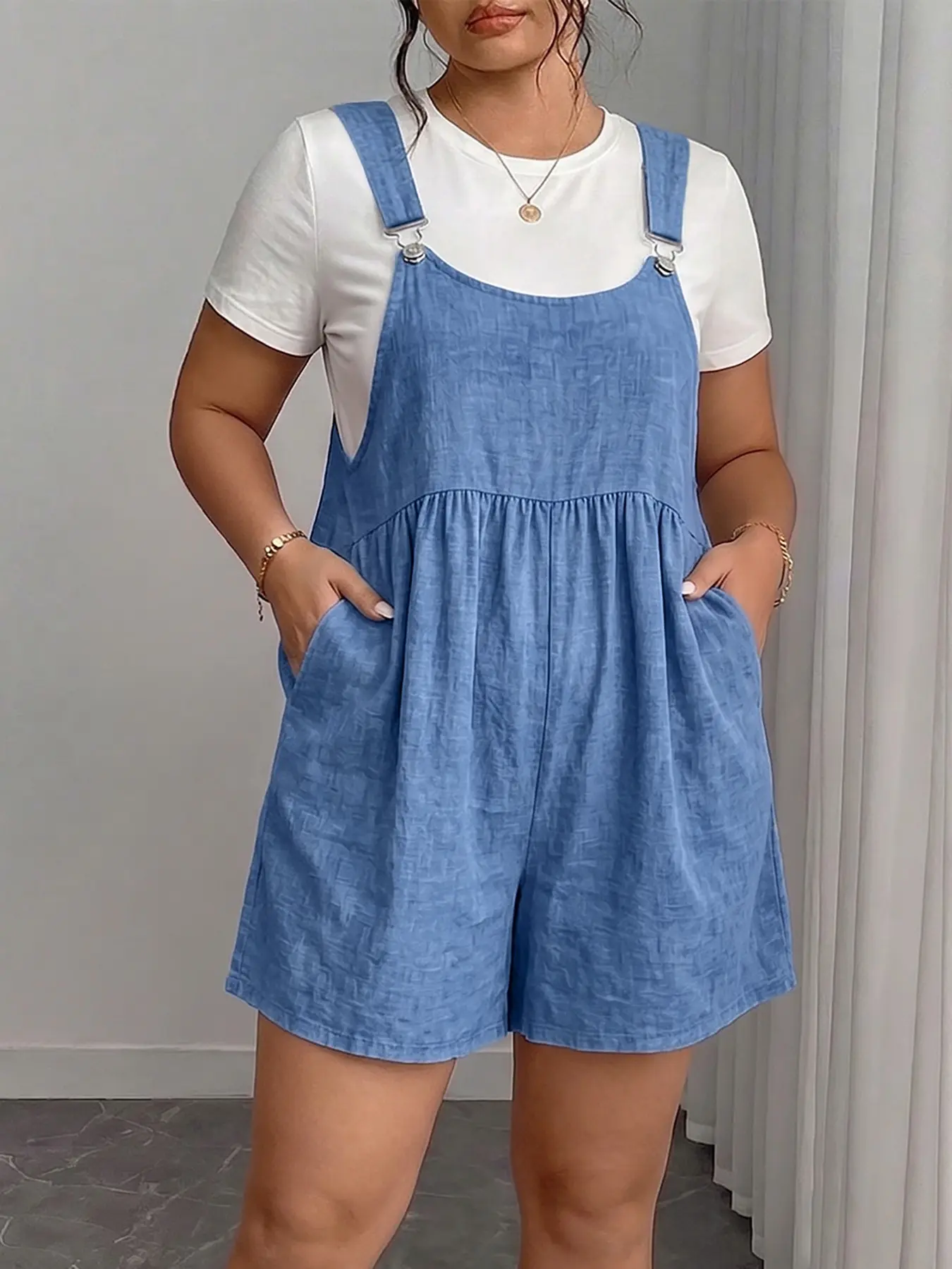 Plus Size Women's Romper, Summer Casual Loose Adjustable Strap Pants Overalls, Short Shorts with Pocket Design, Comfortable and Stylish