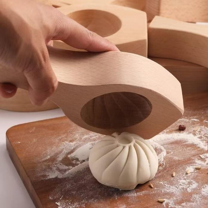Wooden molds for making steamed buns, fancy steamed bread, pastries, mooncakes, and xiaolongbao (soup dumplings), large size, for home use.