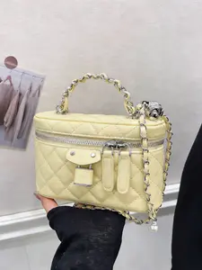 Valentine's Day Fashion Women's Messenger Bag, High-Quality Texture, Simple Shoulder Design, Versatile Casual Style, Casual Messenger Bags, All Seasons