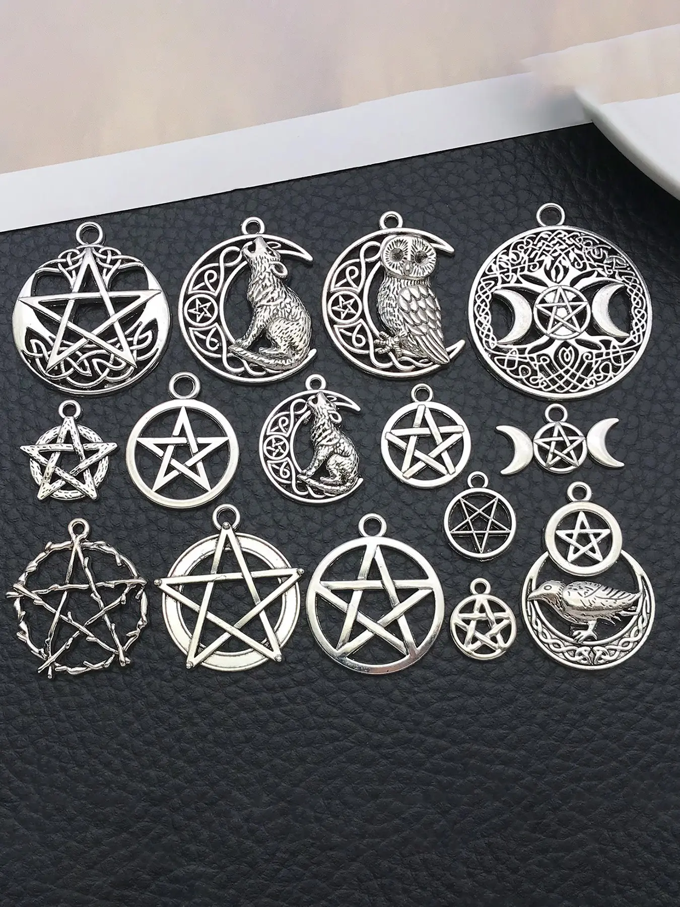 15pcs Antique Tibetan Silvery Pentagram Charm Hollow Moon Pentagram Pendant for DIY Bracelet Necklace Earrings Jewelry Making Accessories Decorative Charm Charm Accessory