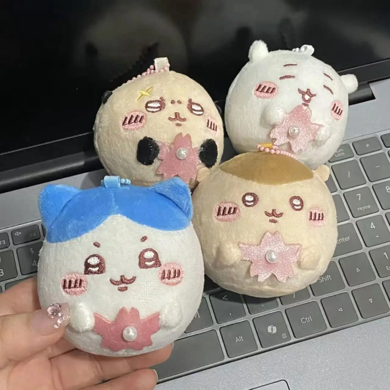 Jiyi Sakura Daifuku Cute Unisex Plush Pendant - Collectible Doll Toy with Usagi, Hachiware, Momonga, Rakko Designs for Friend Gifts