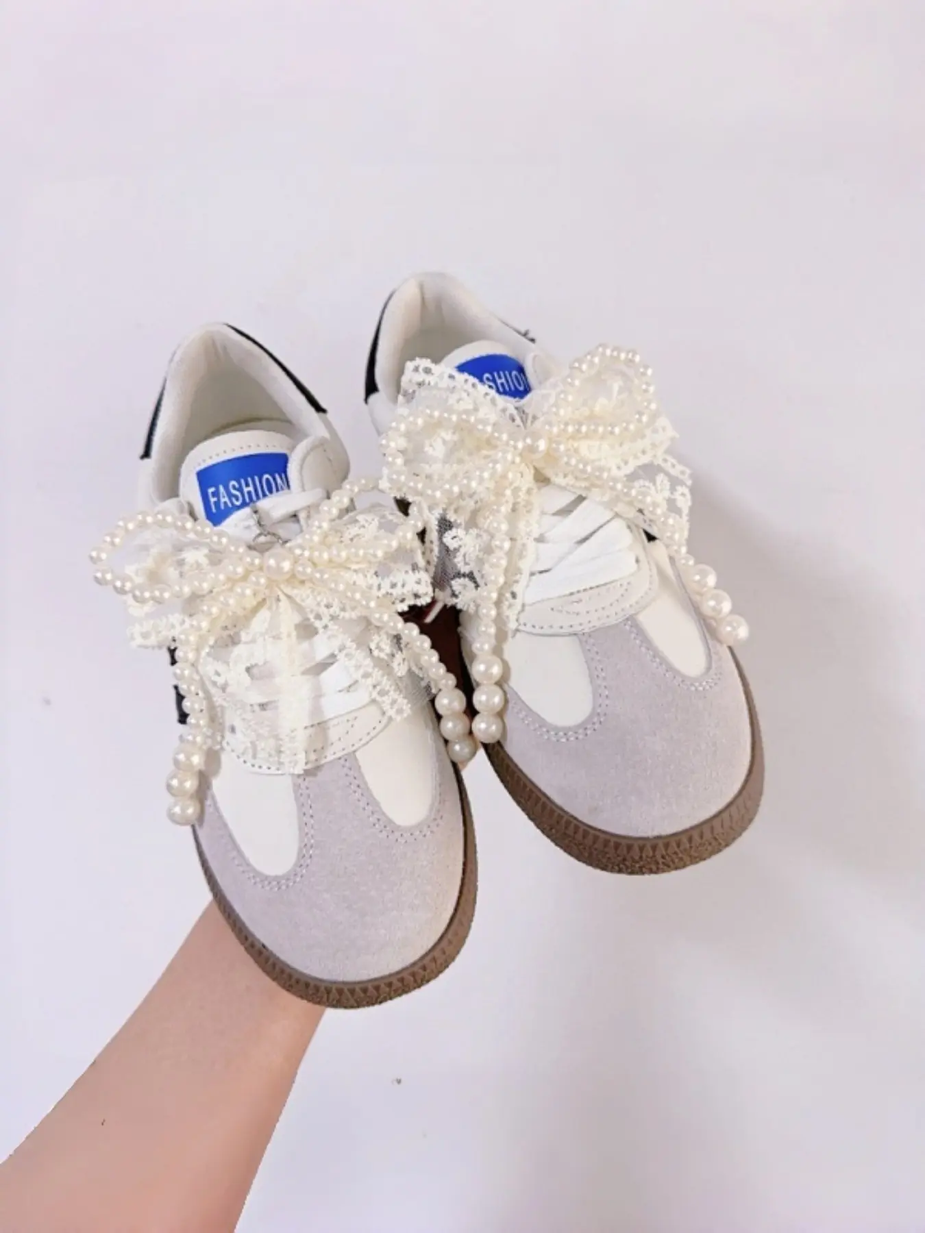 2 Pcs Lace Bow Shoe Laces Buckle, Elegant Small Charming Style Shoe Decoration, All Seasons Decorative Shoe Accessories, Cartoon Pattern, Cute Shoe Decoration Charms