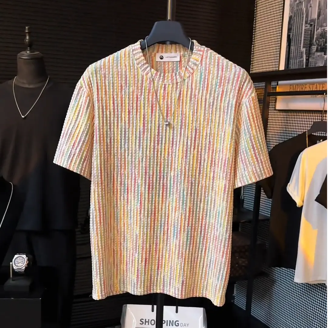 Light  Rainbow Striped Short Sleeved T-shirt Men Texture Design Round Neck Top Tee Summer Fashion Versatile Tshirts
