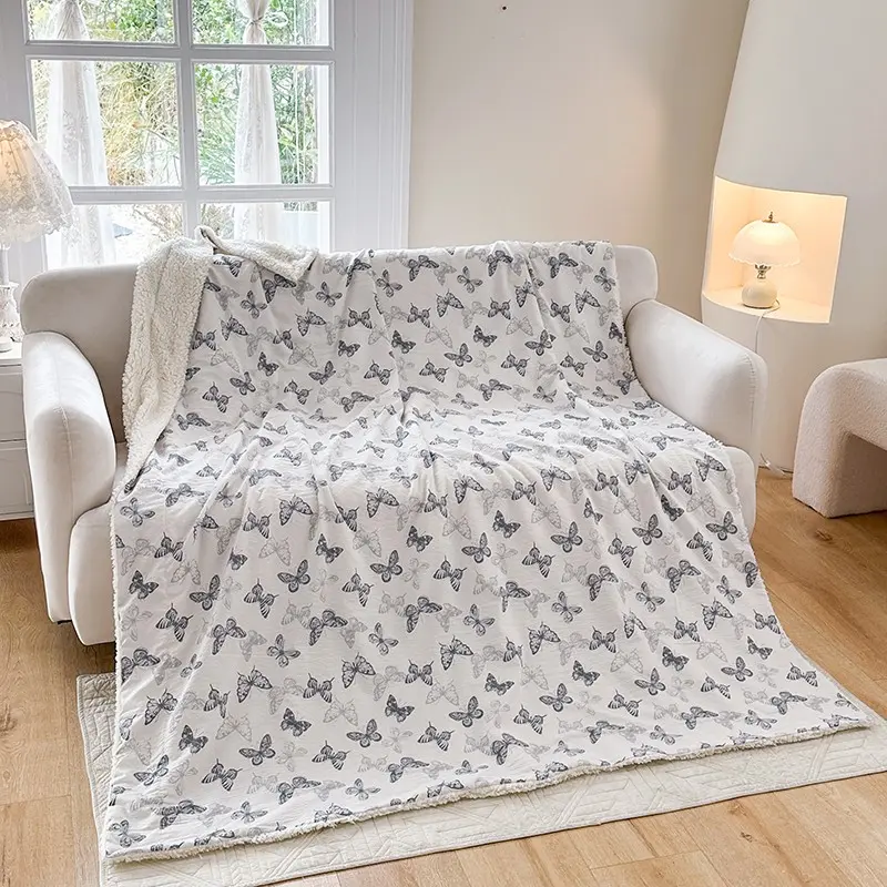 High-Quality Sheepskin Blanket, Soft and Cozy, Lightweight Coverlet, Suitable for All Seasons, Ideal for Sofa, Bedroom, Office