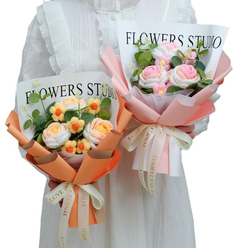 Finished Hand-Knitted Rose Yarn Bouquet, Creative Gift for Girls, Birthday, Teachers' Day, Valentine's Day, for Foreign Trade