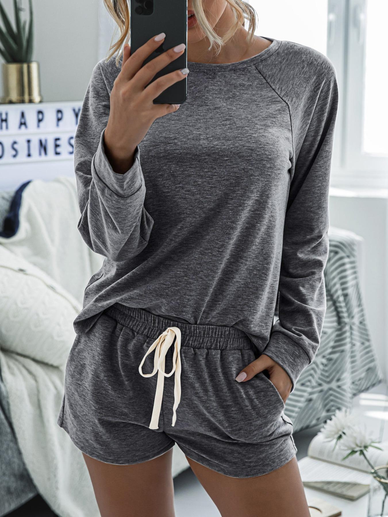 Women's Solid Raglan Sleeve Tee & Drawstring Waist Shorts Loungewear Two-piece Set Pajama Set, Casual Comfy Round Neck Top & Pocket Shorts PJ Set, Ladies Sleepwear for Spring & Fall