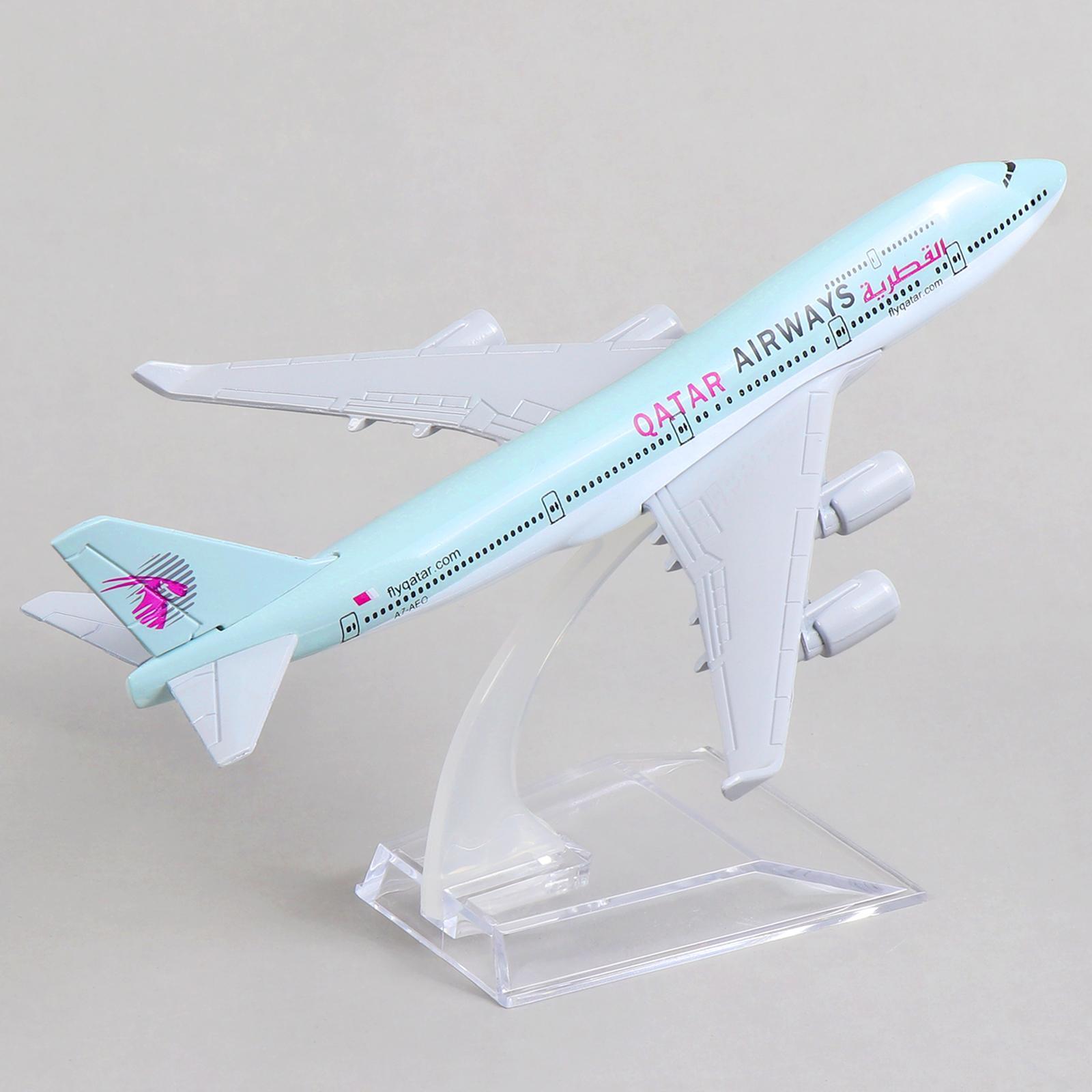 Boeing 747 Qatar Airways Model Airplane, 1 Count 1/400 Diecast Metallic Airplane Model with Stand, Plane Display Collectible Model for Aviation Enthusiast Gift