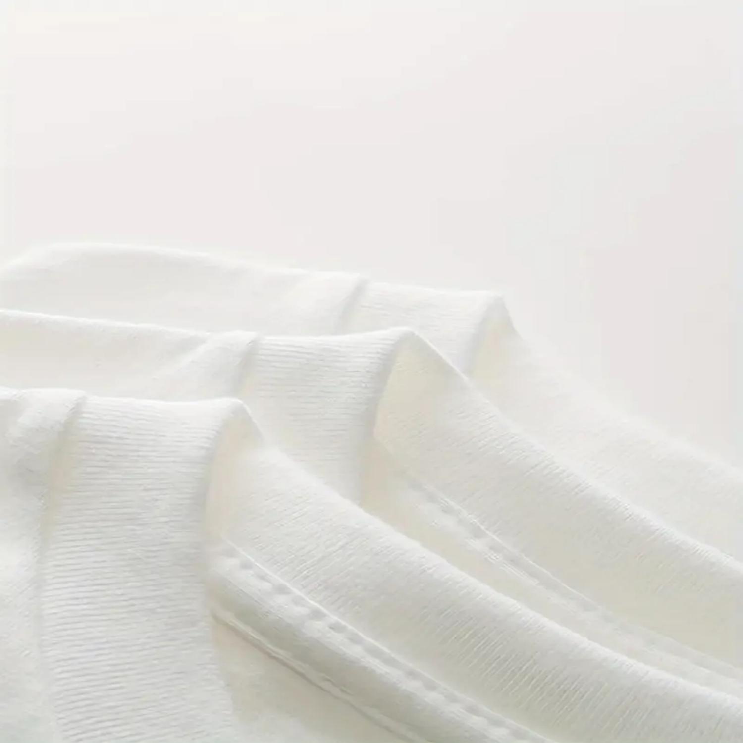 100 Percent Cotton Casual Fashion T Shirt Featuring Michael Jackson Iconic Pose With Signature And Sparkling Jacket Design Ideal Gift For Music Enthusiasts And Pop Culture Fans During Spring And Summer Seasons