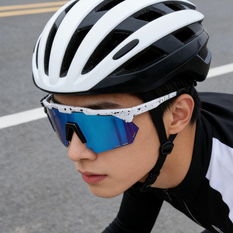 2026 New Polarized Sunglasses for Women, Sun Protection Sunglasses for Men, Colorful Sports Windproof Cycling Glasses Wholesale