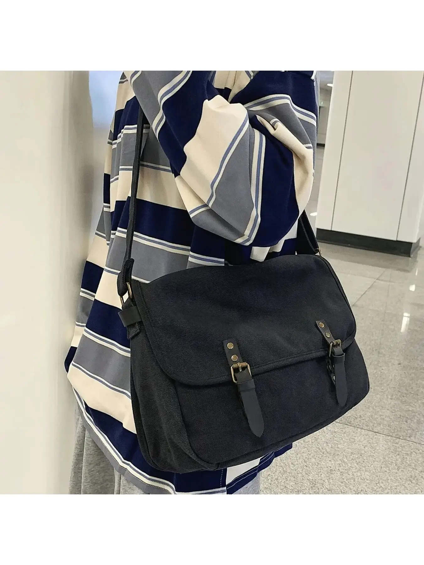 Large Capacity Vintage Canvas Messenger Bag, Casual Crossbody Shoulder Satchel for Laptop Books Travel Essentials, Fashion Everyday Commuter Bag for Women Men Teenagers, Christmas Halloween Birthday Gift for Girlfriend Wife Mom, Zipper Sling Bag