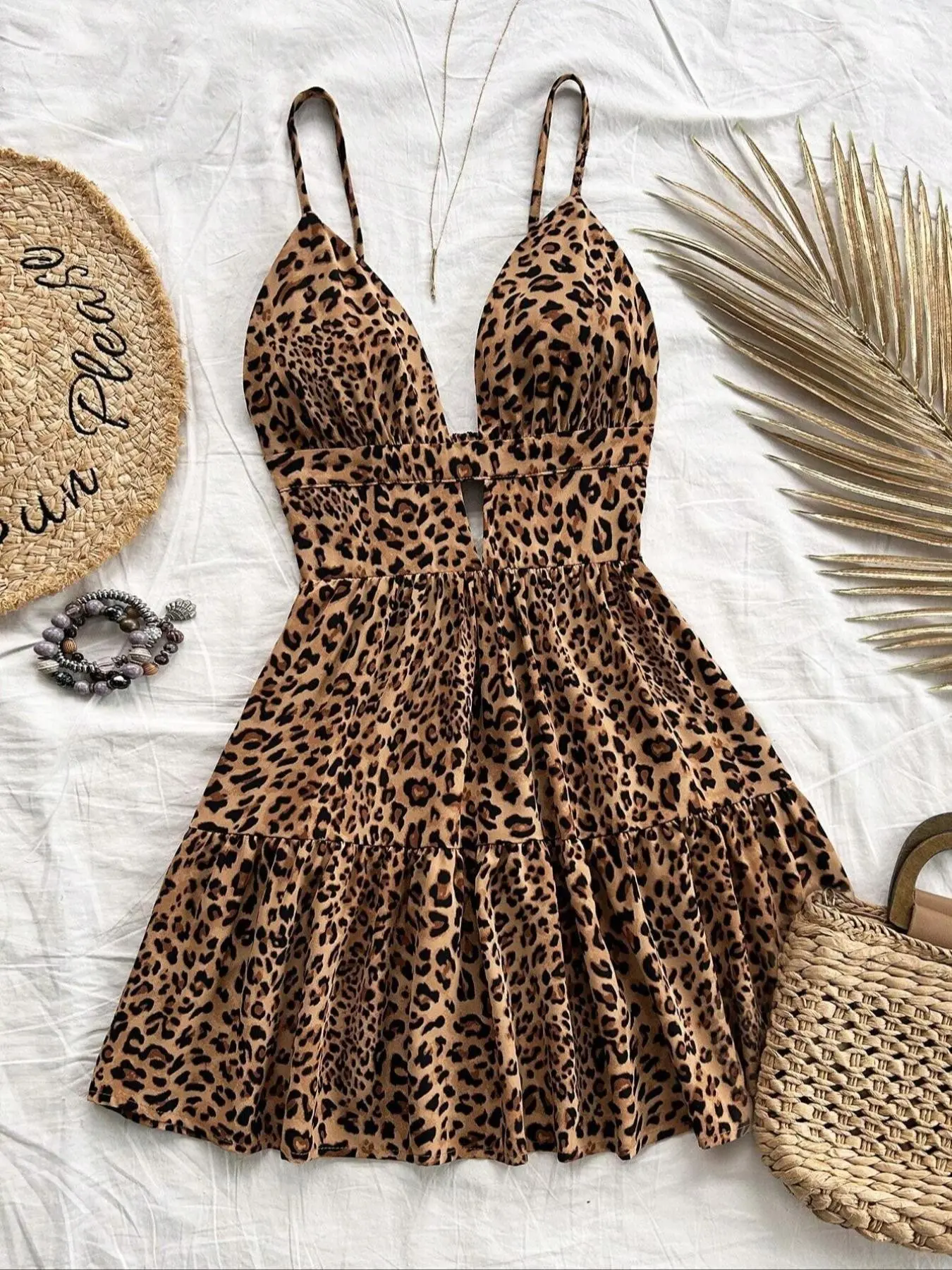 Women's Summer Fashion V-Neck Leopard Print Backless Cut Out Dress, Sleeveless Slim-Fitting Casual Party Wear, Daily Commute Style