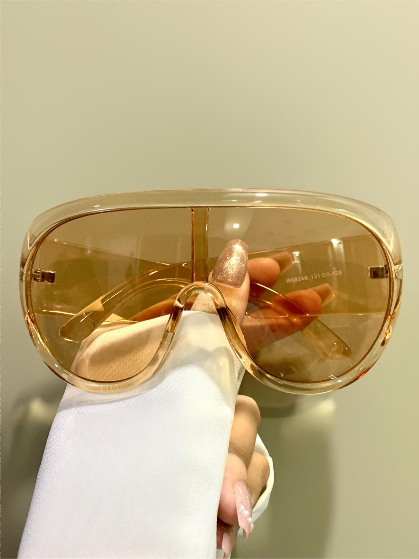 Unisex Vintage Trendy Oversized Glasses, Retro Casual Tinted Lens Glasses for Everyday Use, Fashion Accessories for Outdoor Activities, Trendy Beach Eyewear