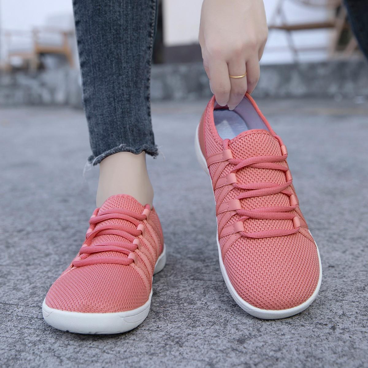 Women's Barefoot Style Zero Drop Non Slip Sneakers Wide Toe Box Slip On Low Top Casual Trainers for Beach Outdoor Running Walking Lightweight Flexible Comfort Fit Shoes