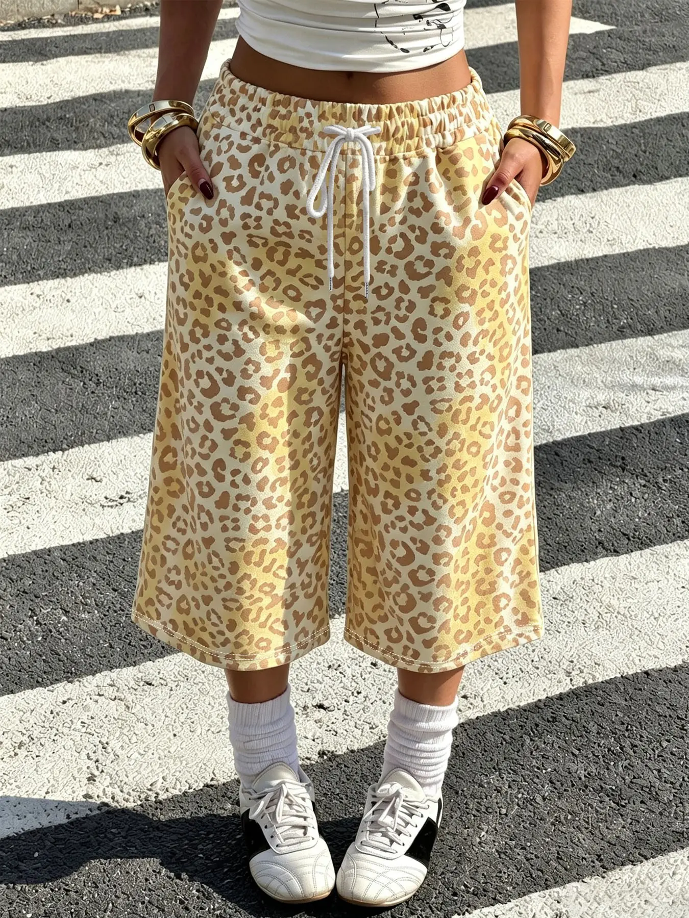 Oversize Women's Loose Leopard Print Capri Sweatpants, Y2K Street Style Elastic Drawstring High-Waist Wide-Leg Cropped Pants, Suitable For Daily Casual Wear And Outdoor Activities