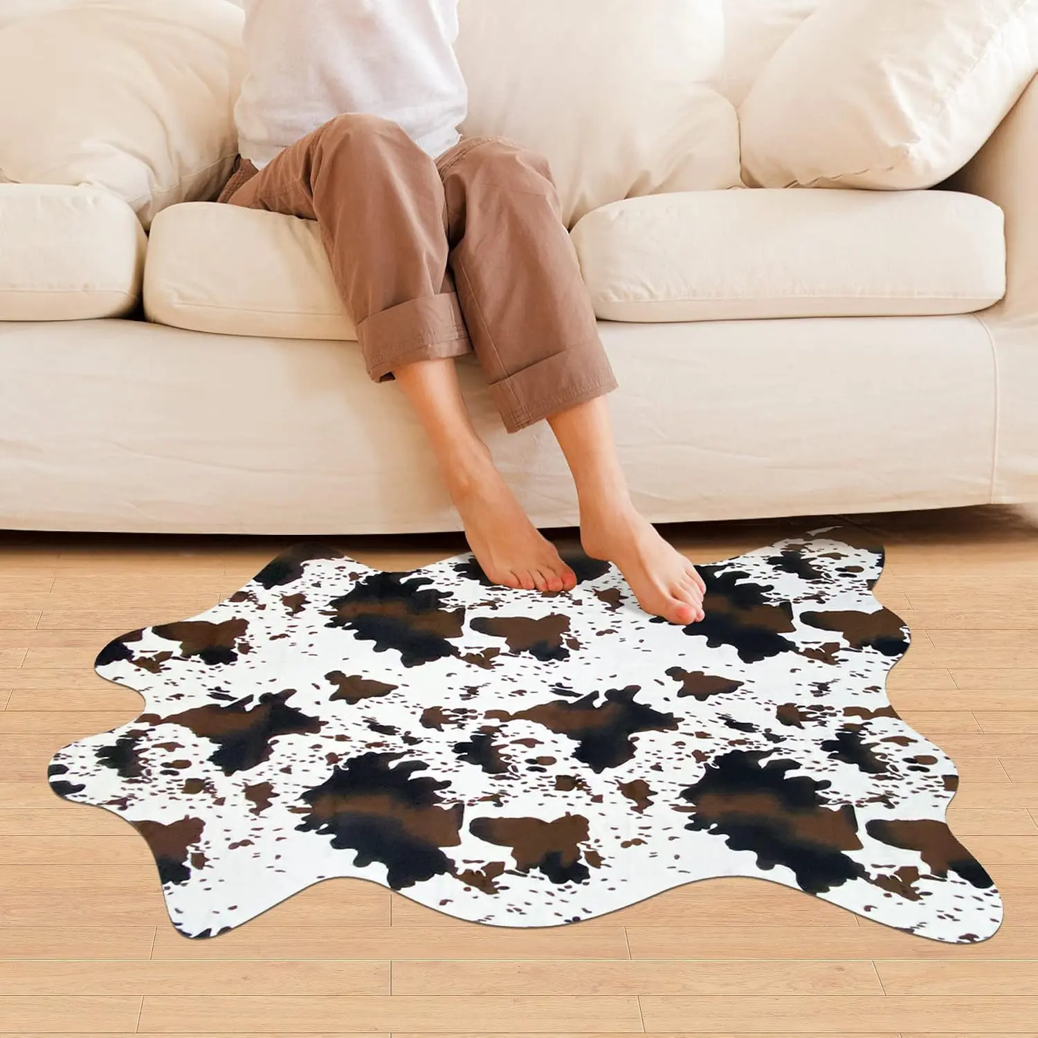 Cowhide Rug  Rug Carpet Faux  Print Mat 3.6′x2.46′ | Cow  Carpet Brown and White   Decor Area Rug for Bedroom  Living Room Wall Table Decoration 75x110cm