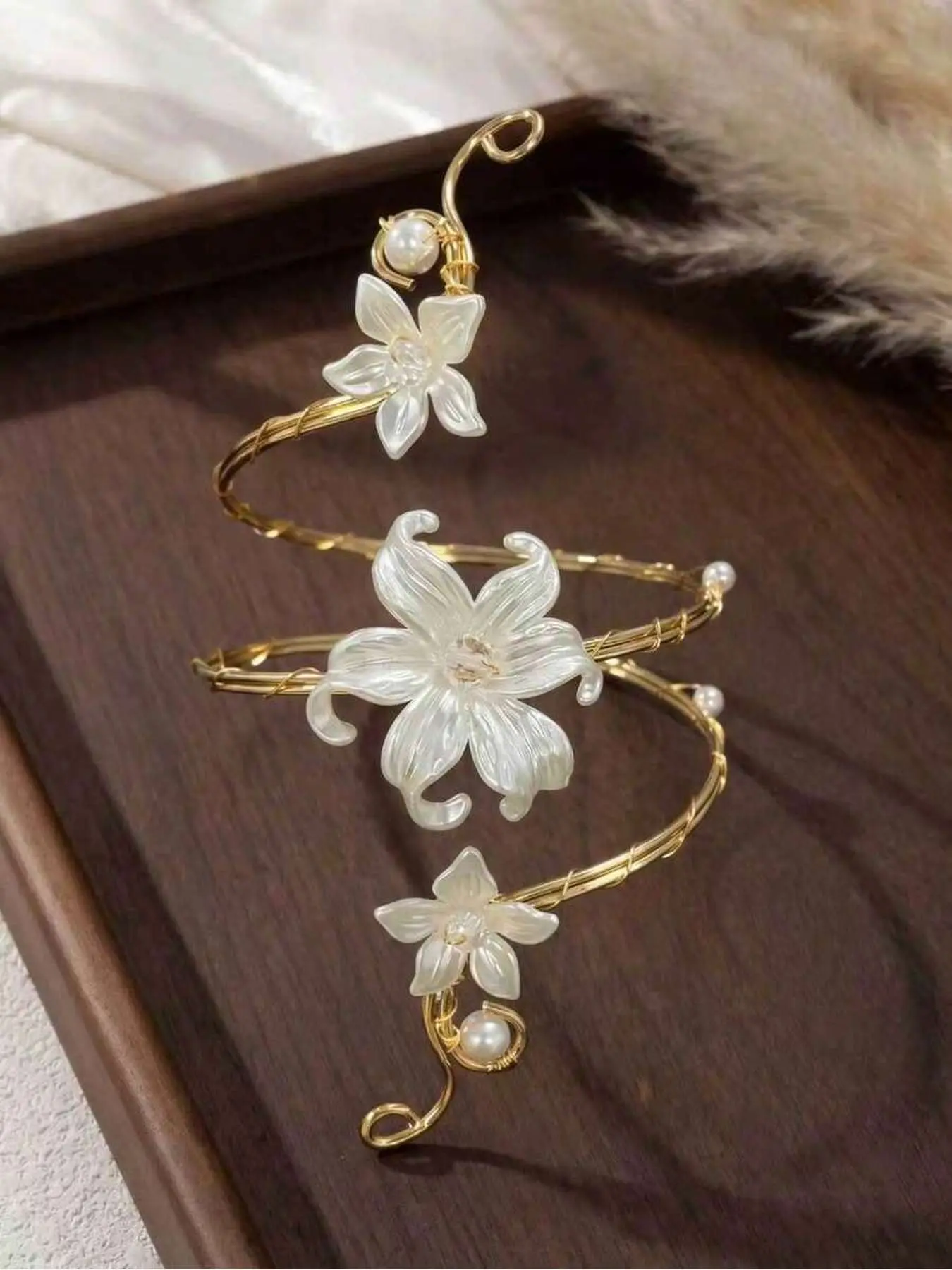 1pc Summer Fashion Floral Arm Chain, Exaggerated Geometric Open Metal Bracelet Armband, Suitable For Vacation, Party, Gathering