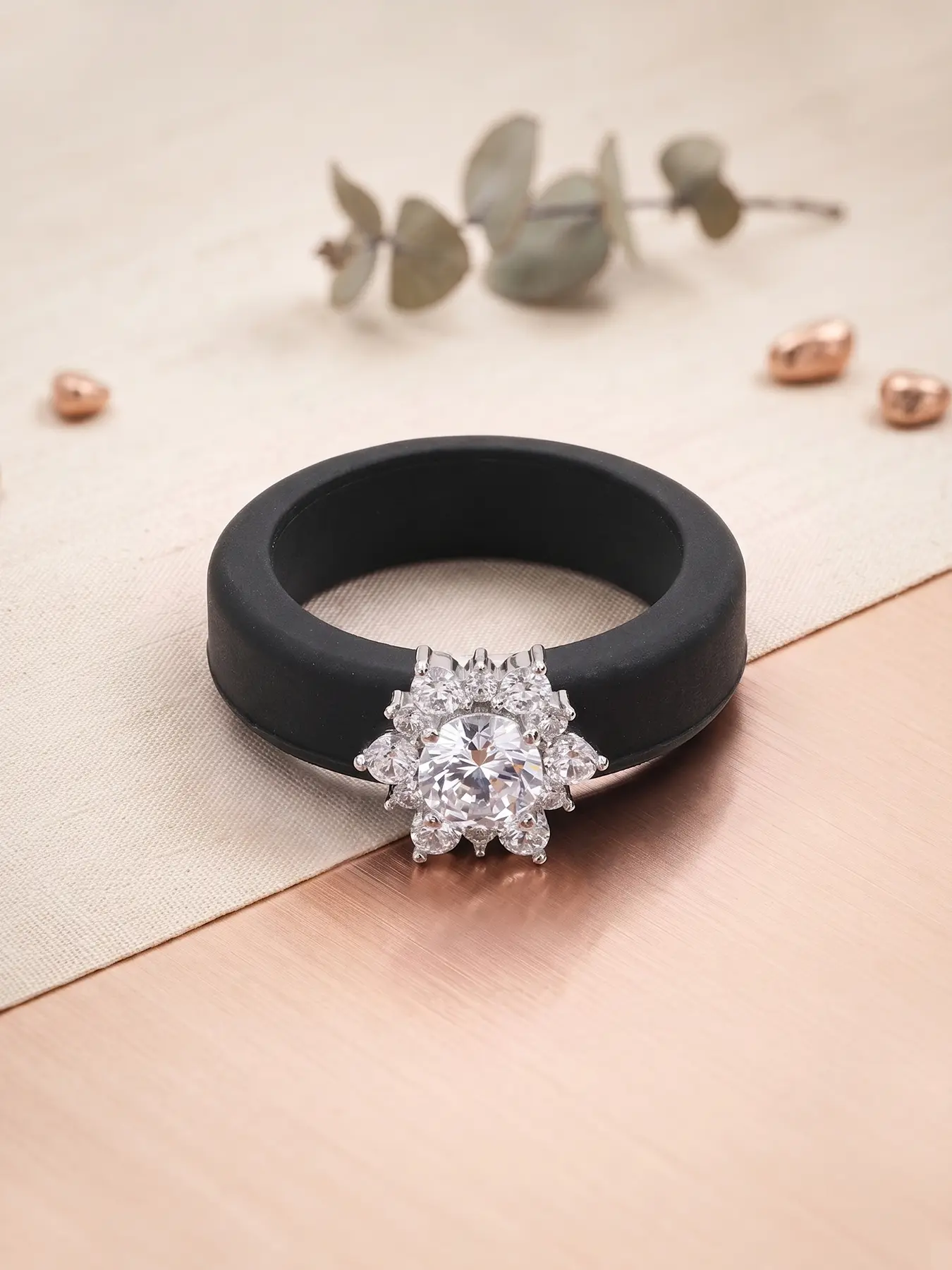 1 piece of lightweight luxury sunflower large main diamond matte silicone ring, rust-resistant and oxidation-free, comfortable for work and wear without weight, perfect for outdoor activities and creating a minimalist, sophisticated atmosphere