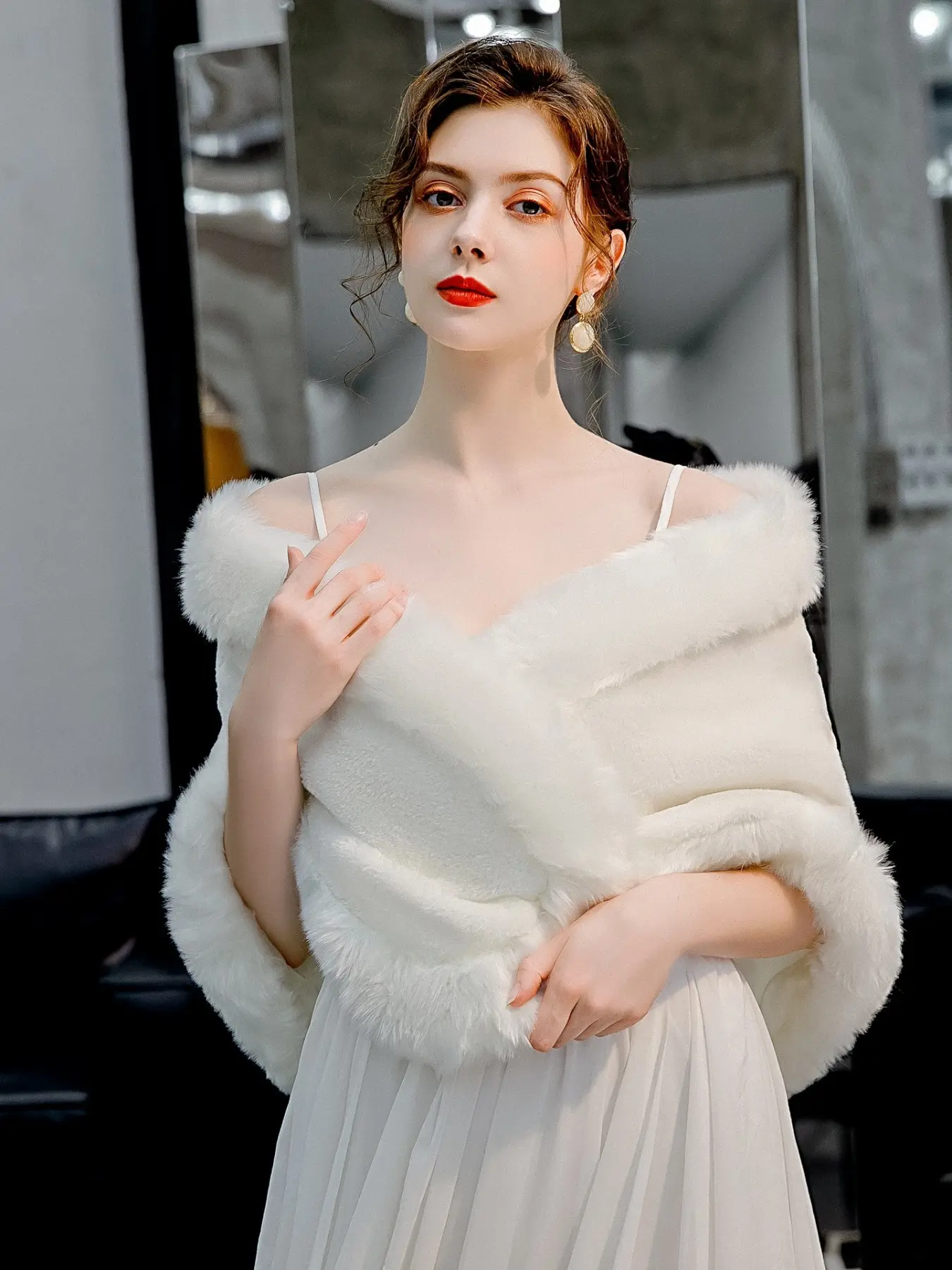Wedding Bridal Shawl, Thick Warm Wedding Cape, Bride Dress Accessory, Winter Wedding Attire, Bridesmaid Shawl, Wedding Party Gear