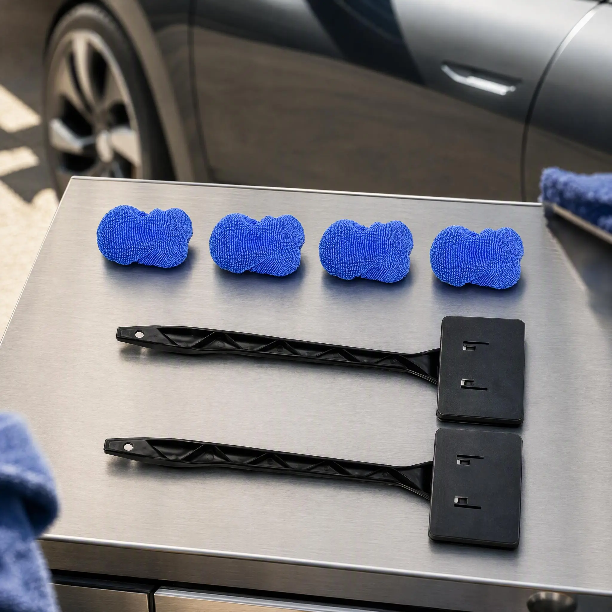 Long Handle Car Windshield Cleaner Brush with Replaceable Microfiber Pads - Streak-Free Auto Glass Tool for Fog, Oil Film Removal, Universal Car Wash Accessories, Windshield Eraser