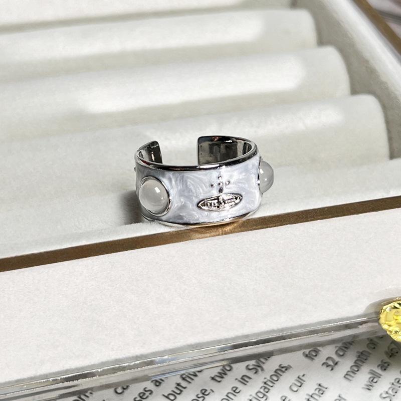 Fashionable vintage-style sweet and cool white enamel butterfly and Saturn fashion ring for women, niche minimalist geometric personalized ring gift