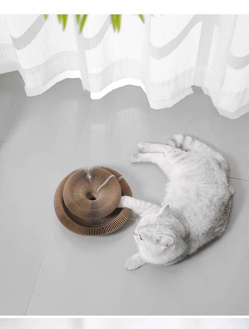 Foldable Magic Accordion Cat Scratcher with Bell, Corrugated Paper Wear-Resistant Cat Grinding Claw Nest, Interactive Self-Play Cat Toy for Boredom Relief
