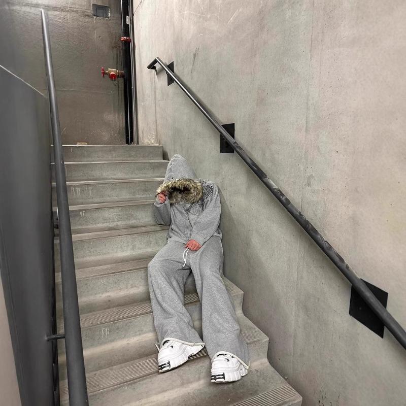 BIGWIG Black zip-up hooded jacket with faux fur - unisex street gothic style SpringStatements