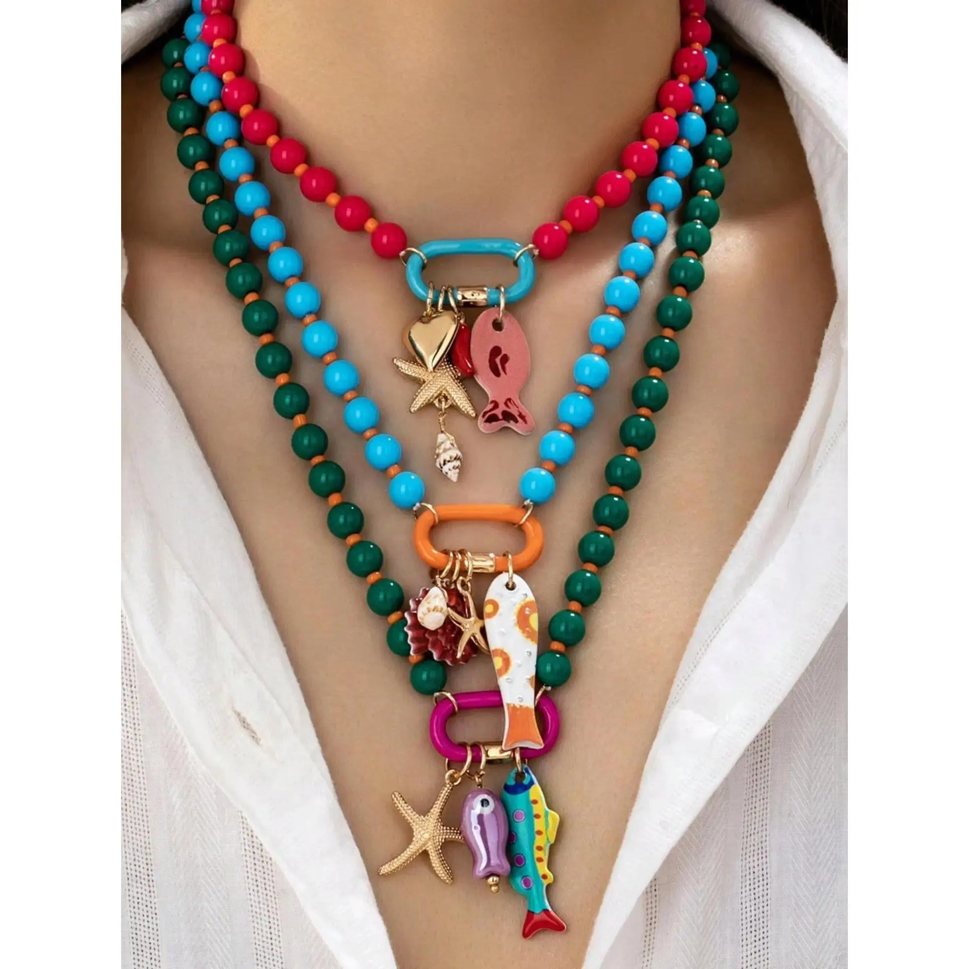 Boho Resin Bead Necklaces for Women, 3-Layered Colorful Jewelry with Fish & Starfish Charms for Summer Beach Parties, Decorative Beaded Necklaces