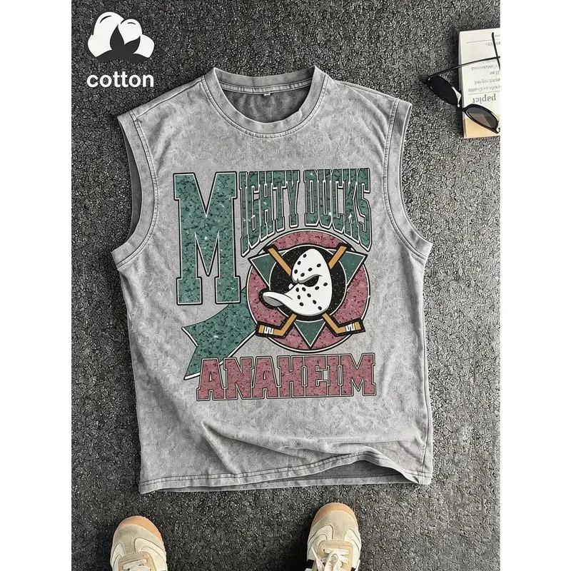 Men's Washed Grey Graphic Muscle Tank Top - Unisex Multi-Size Fit, Crew Neck, Sleeveless, Duck Print Retro Varsity Hockey Mask, 90s Throwback Look, Ice-Sport Streetwear, Pulp Style for Outdoors