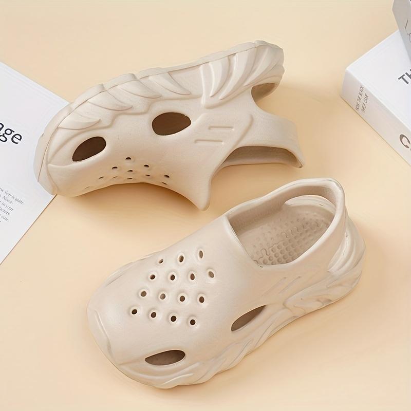 New summer breathable soft-soled boys' outdoor casual sports shoes, slip-resistant and durable, suitable for older children as beach flip-flops