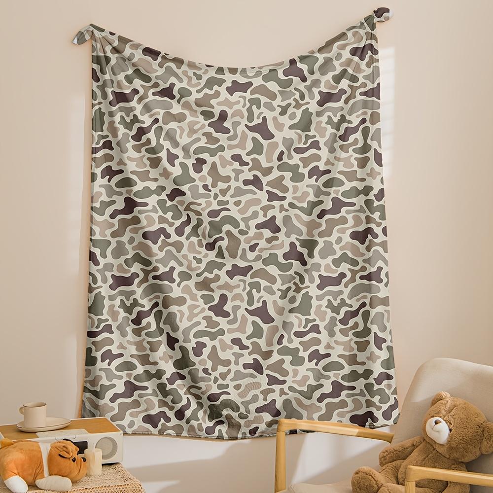 [Soft Camouflage Blanket] Soft, Lightweight Camouflage Series Digital Print Flannel Blanket All-Season Comfort for Bed, Sofa, Camping & Travel Green, Brown & Beige Camo Pattern, Polyester Fabric, Travel Blanket-280GSM
