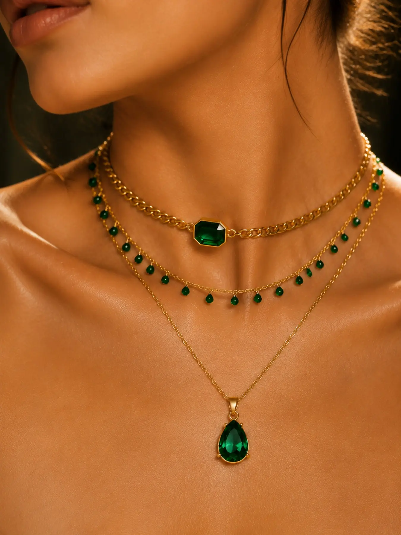 Crystal Layered Necklace Set for Women, Emerald Color Pendant, Vintage Chain, Elegant Stackable Choker Style Jewelry