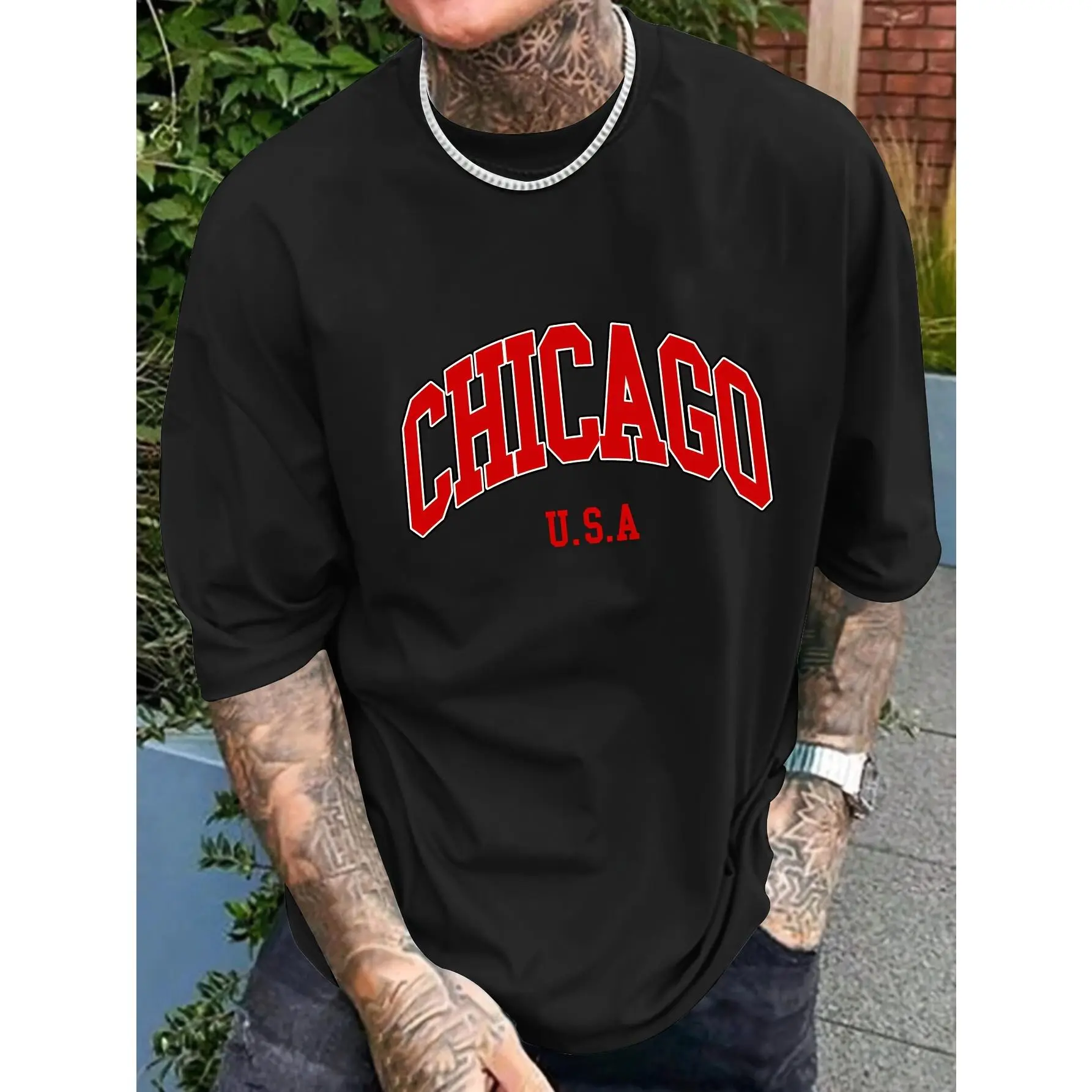 Men's Red Chicago Graphic Menswear Top - Round Neck Short Sleeve T-Shirt, Polyester Stretch Fabric, Stylish Design & Leopard Accent, Lightweight Comfortable Fit for Casual Spring/Fall Wear, Trendy Letter Print, Tops
