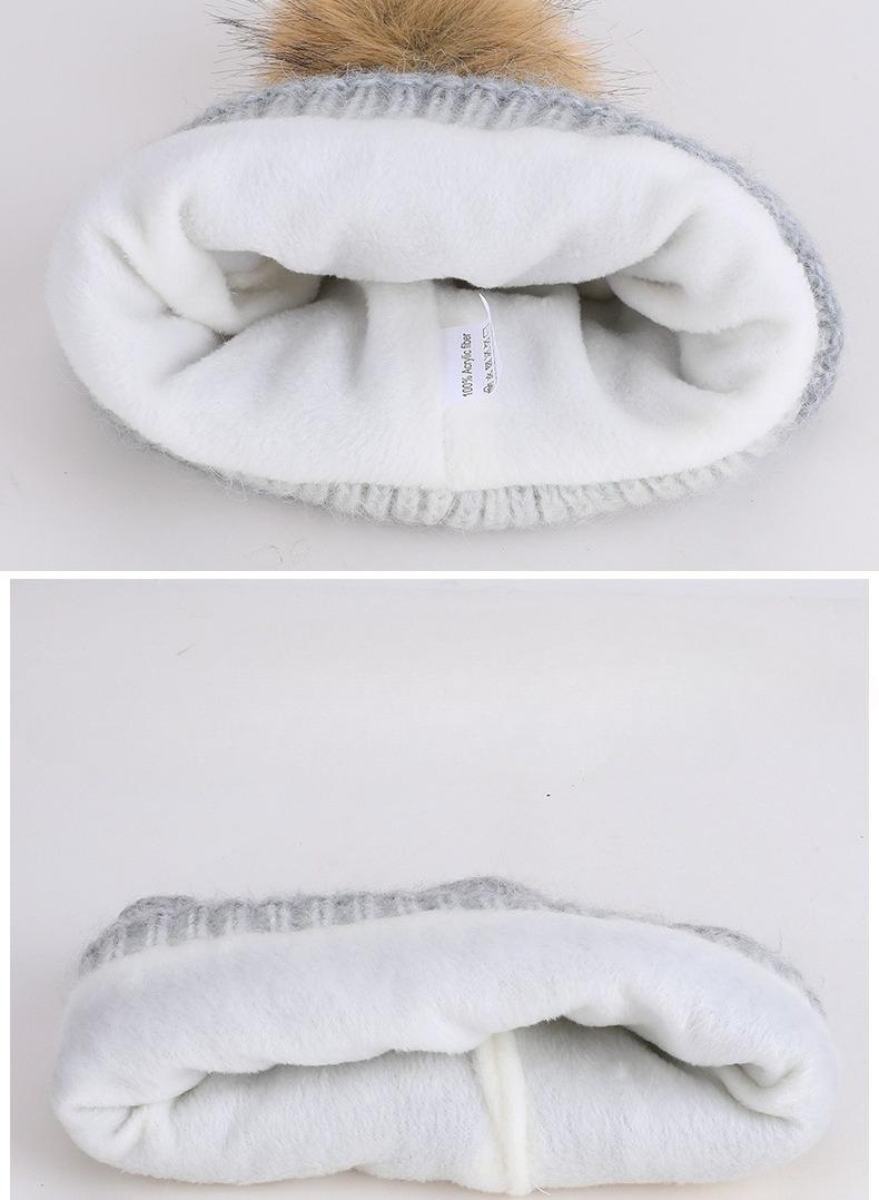 Ombre Gradient Beanie Hat with Ear Flaps - Stretchy Unisex Winter for Boys & Girls 3-10 Years, Elastic Fit, Soft Warm Knit with Color-Changing Design, Cute Winter Hats