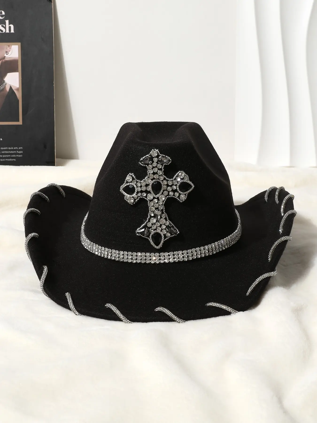 Women's Western Cowboy Hat, Unique Design Heavy Cross Rhinestone Snake Wrap Brim, Fashionable Decorative Woolen Hat for All Seasons, Fashionable Hats