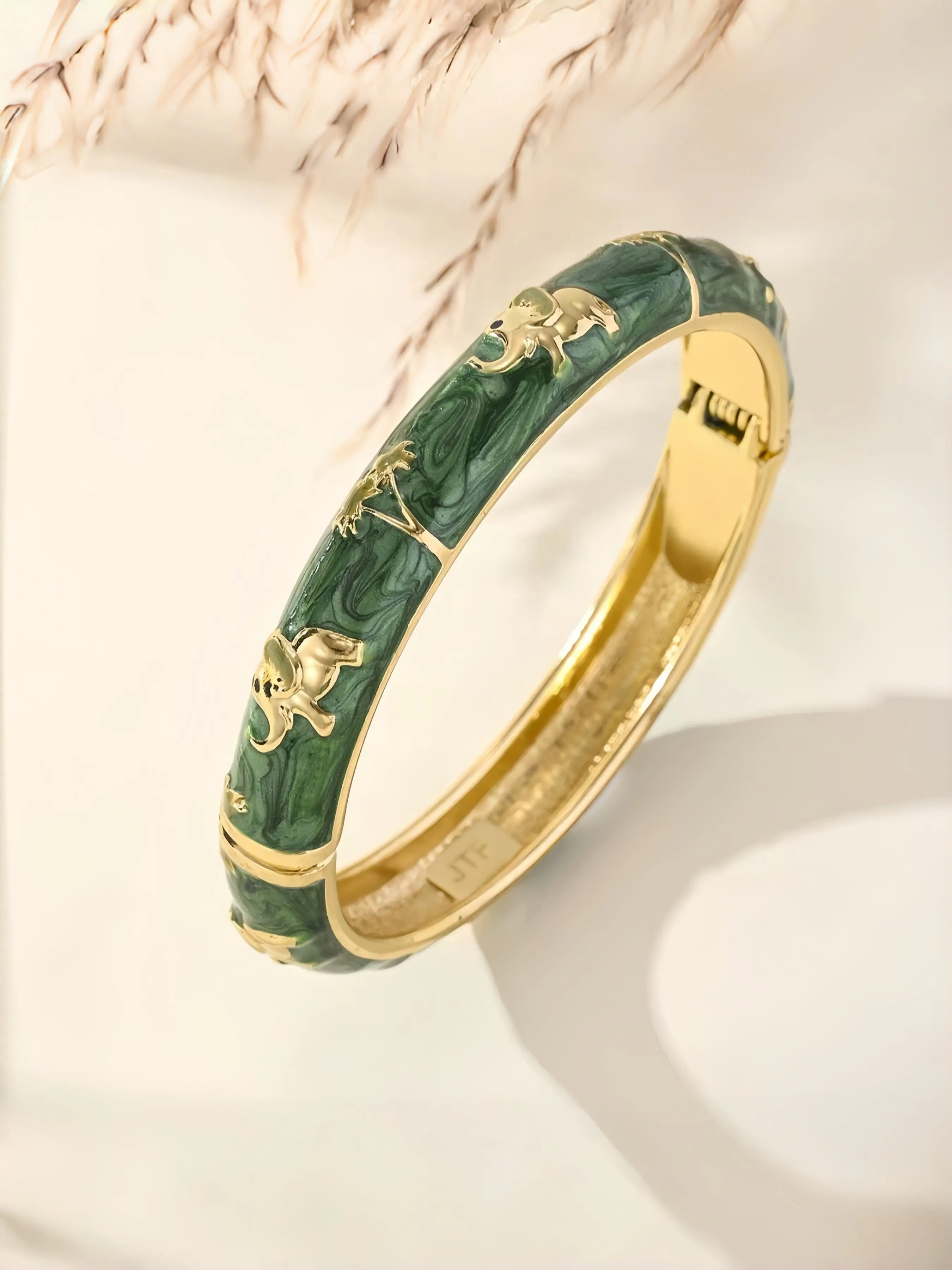 Vintage Bohemian Style Women's Cloisonné Enamel Flower Design Exquisite Bracelet, Small Floral Pattern, Casual All-Season Jewelry Gift