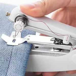 1PC Mini Manual Sewing Machine – Portable Creative White Tool for Daily Use & Travel. Perfect Gift for Sewing Lovers, DIY Fans & Beginners on Holidays.