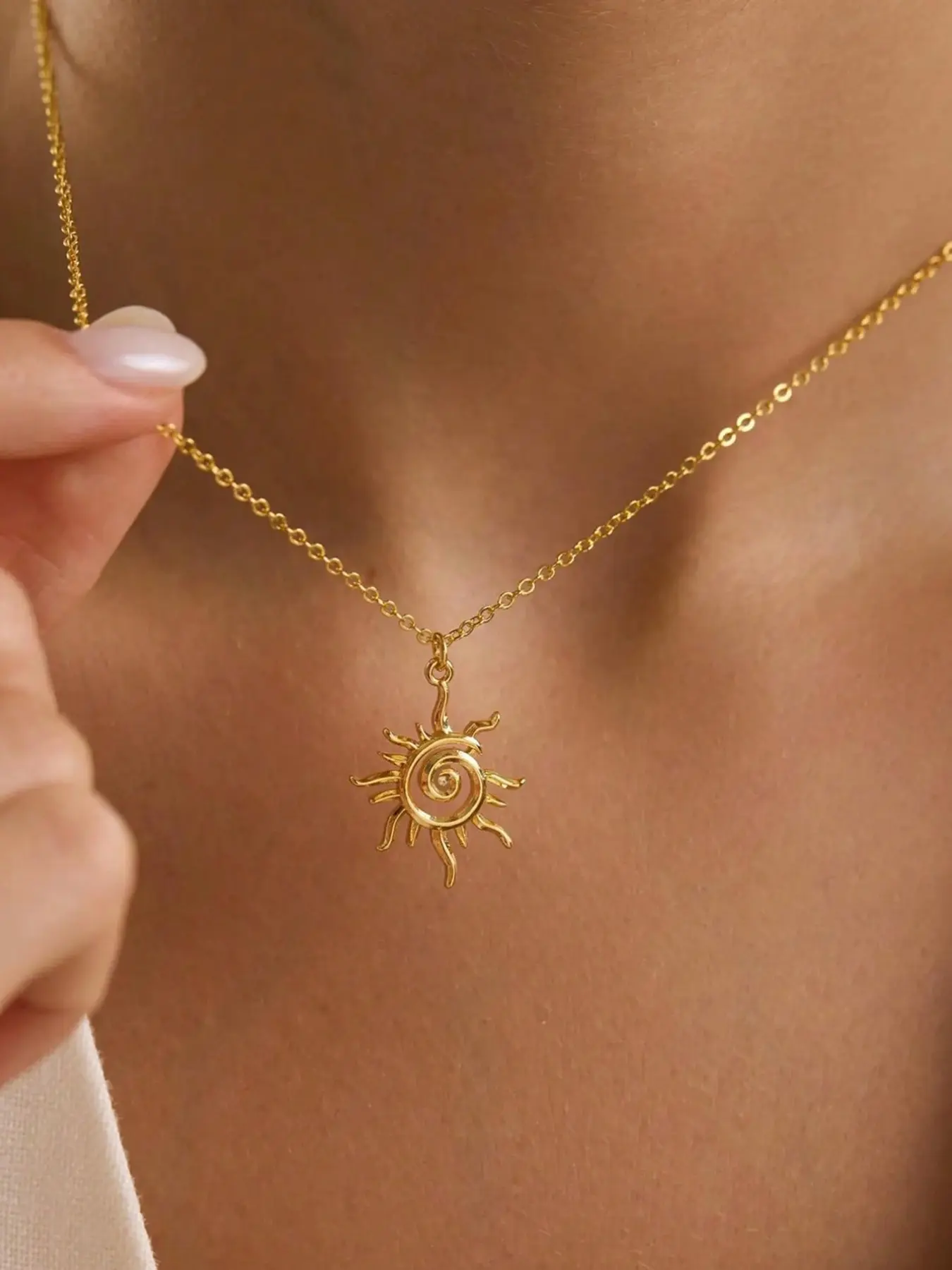 Minimalist Stainless Steel Sun Pendant Necklace, Spiral Design, Elegant Jewelry Gift for Women, Perfect for Summer Vacation