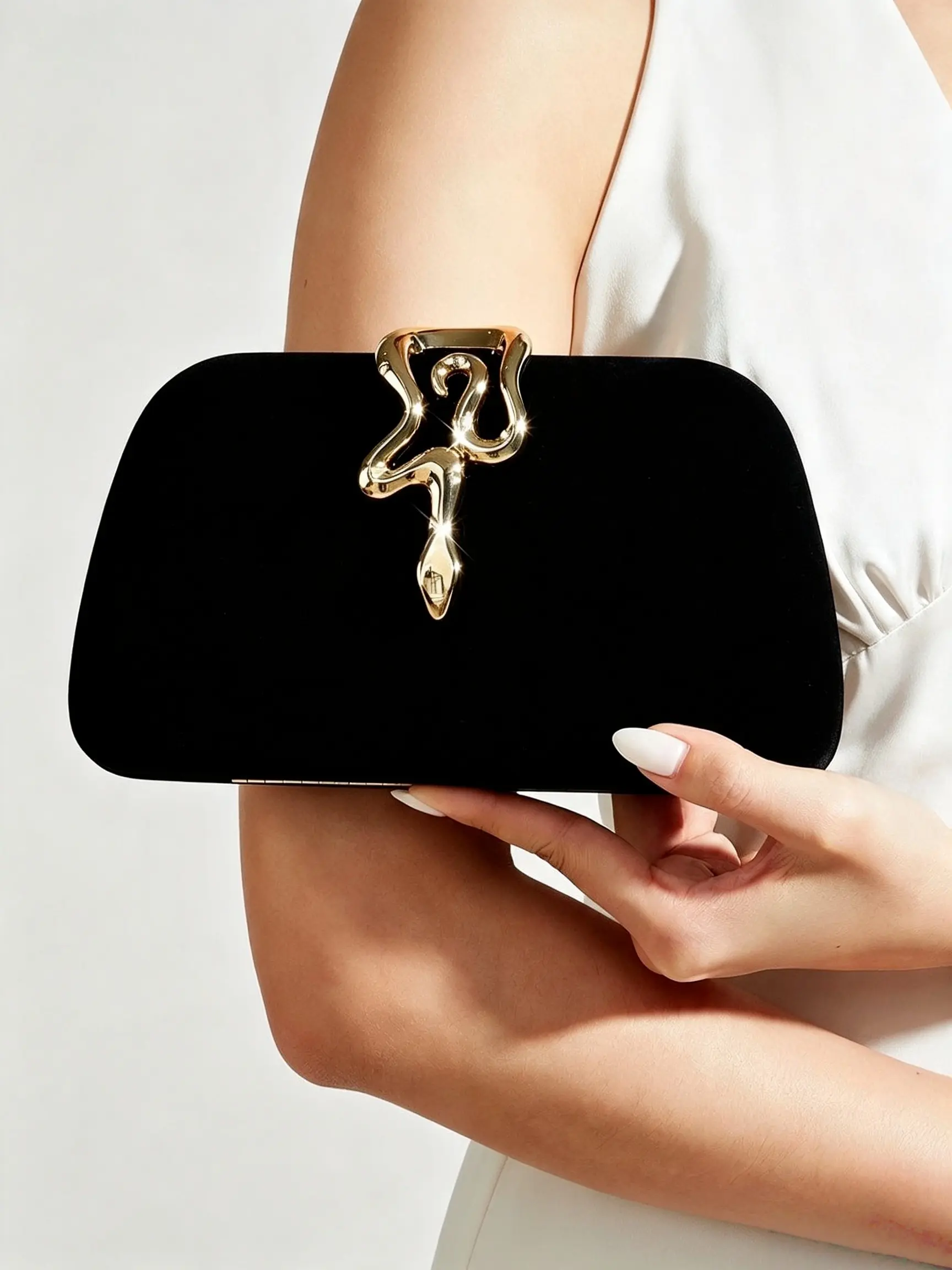 Luxury Velvet Evening Clutch Bag for Women with Snake Shape Buckle Closure Stylish Corduroy Material Elegant Party Handbag for Formal Occasions Night Out Accessory