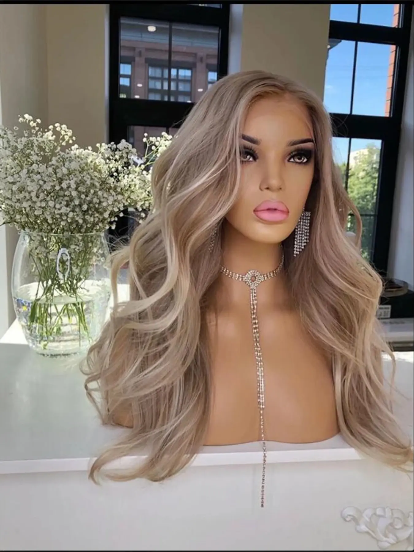 13x4 Front Lace Women's Wig, 14 Inch Glitter Big Curl Style, 150 Density High-Quality Human Hair, Soft and Smooth, Pre-Trimmed
