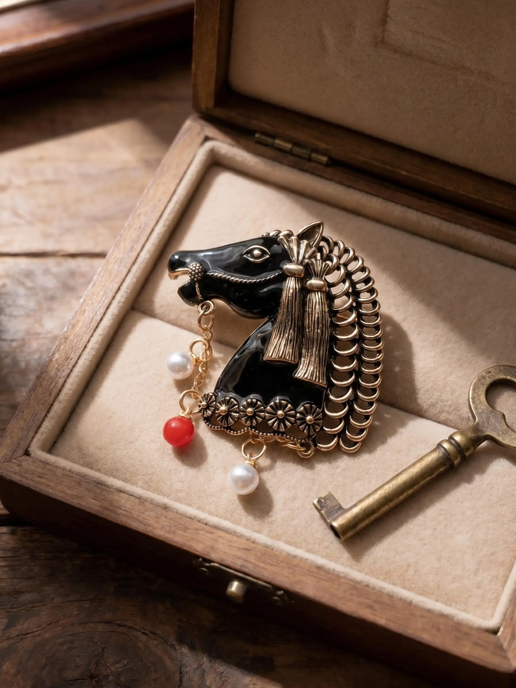 Vintage Chinese Zodiac Horse Head Brooch, Glossy Black Enamel Animal Lapel Pin with Hollow Woven Mane, Dangle Faux Pearl & Red Bead Tassel, Antique Gold Tone Alloy Accessory for Suits, Scarves & Daily Outfits, Retro Folk Pattern Decorative Gift