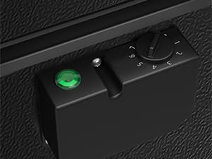 Kismile 3.5 Cubic Feet Chest Freezer with Removable Basket & 7-Grade Adjustable Temperature 6.8°F to -7.6°F for Home Dorm Kitchen Office