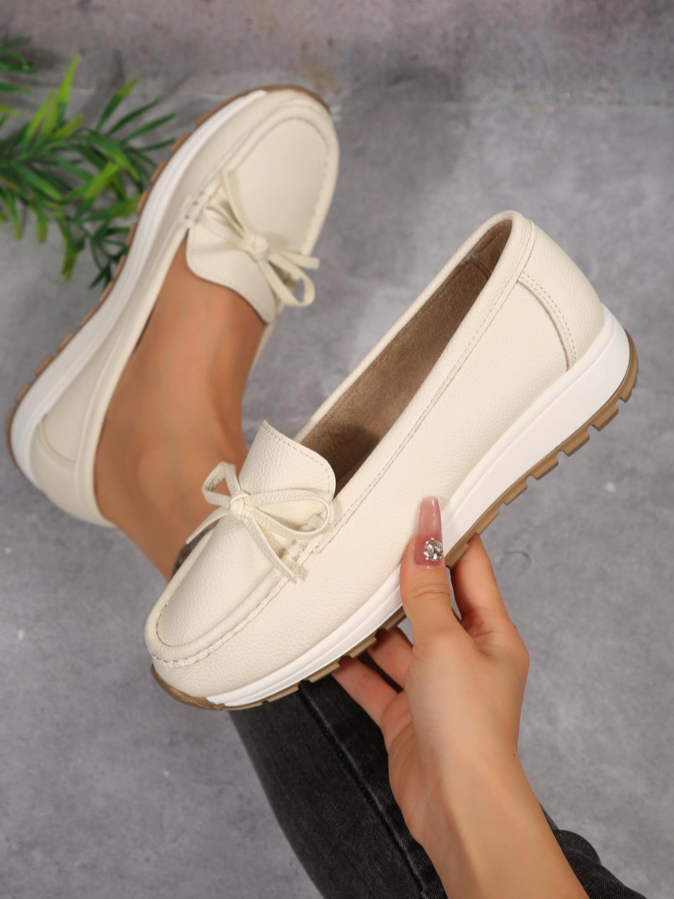 Women's Casual Sporty Slip-On Low-Top Shoes, Lightweight Comfortable Fashion Round-Toe PU Leather Shoes with Chain Decoration, Slip On Style