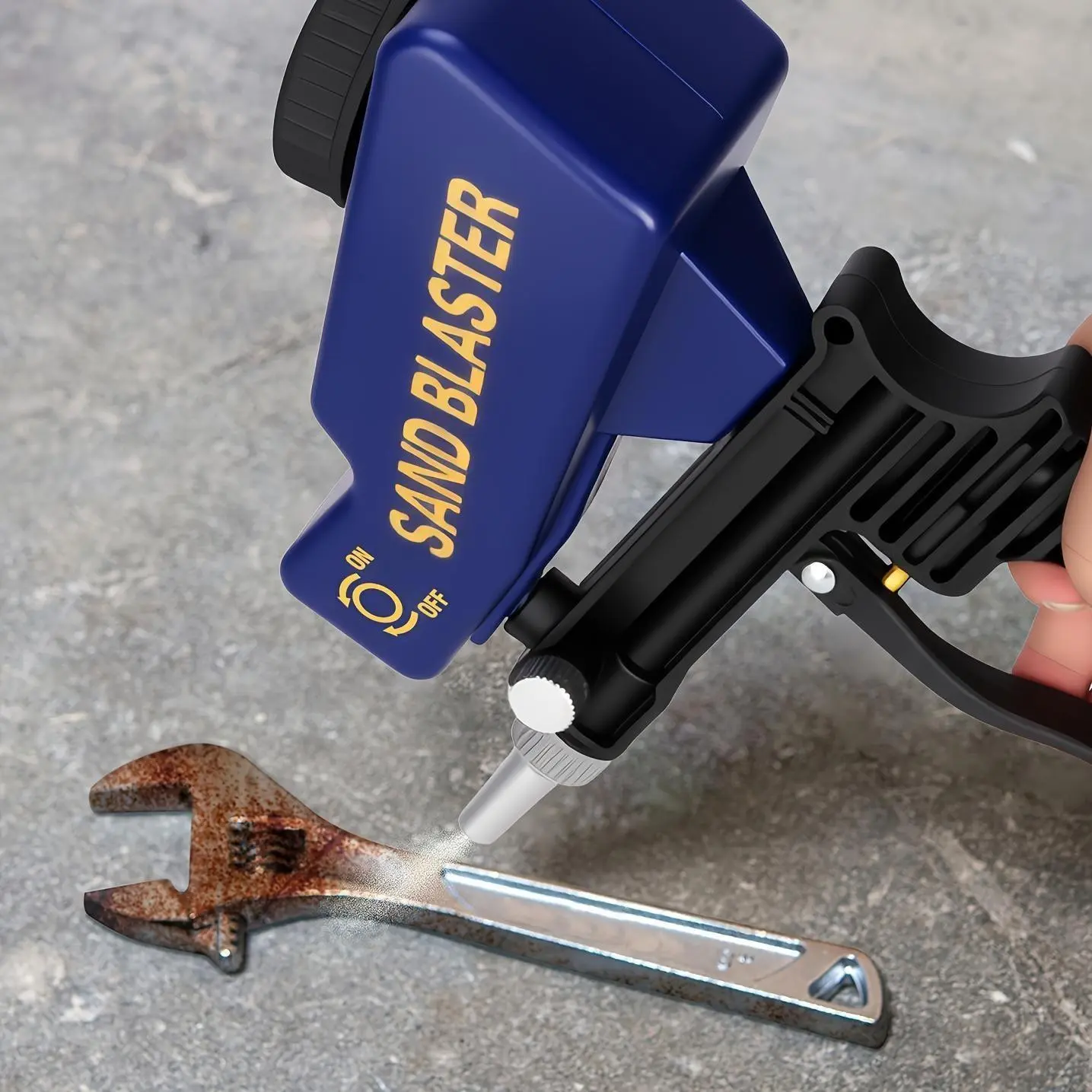 600cc Portable Sandblaster Gun, Adjustable Gravity Feed Rust Paint Remover for Auto Metal Wood DIY Sandblasting Tools