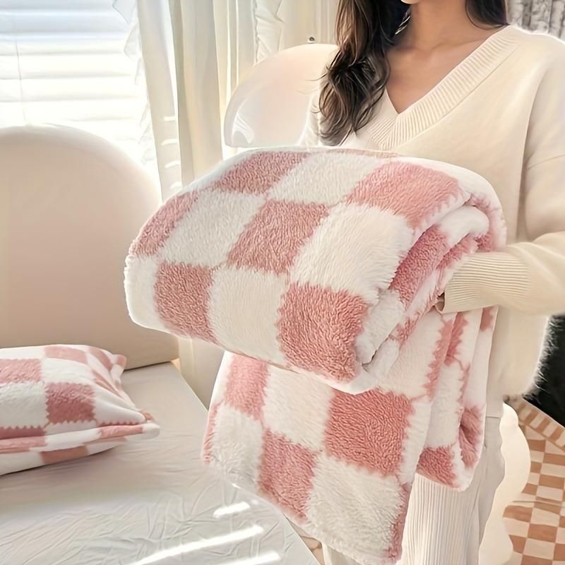 Checkerboard Pattern Throw Blanket, 350 gsm Soft Flannel Fleece Blanket, Breathable Warm Napping Blanket for Home, Office and Travel, Cozy Bedroom Decor, Soft Blankets, Soft Comfy Blanket #GLOBAL PICKS