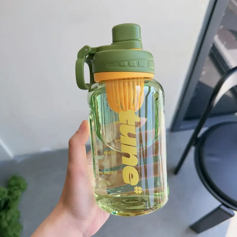Summer Portable Plastic Water Bottle, Large Capacity, Tea Infuser Included, Drop-Proof Design, Ideal for Students and Sports, Travel Cup
