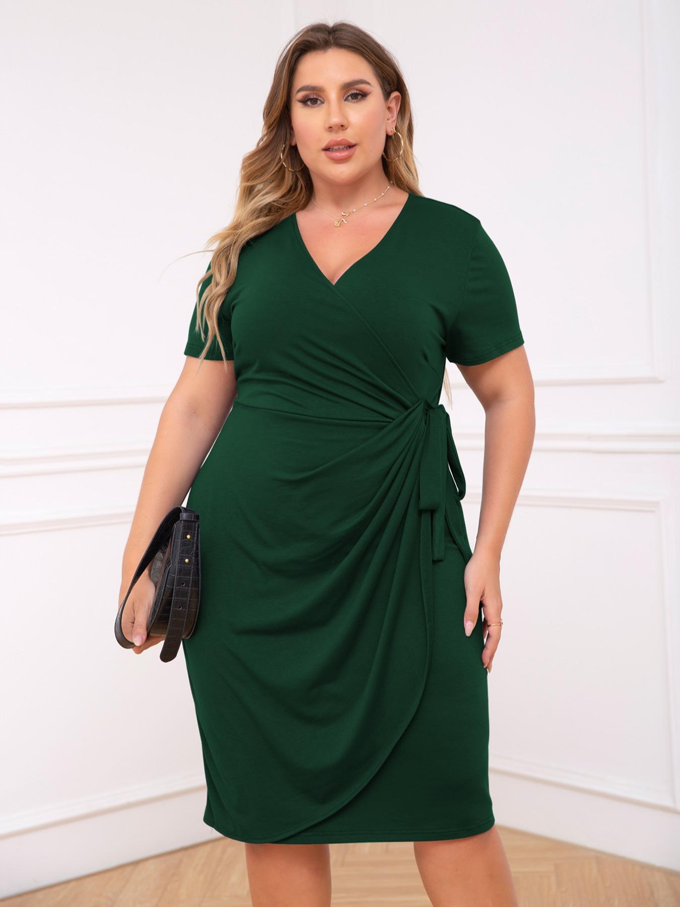 Plus Size Slim Fit Mid-Length Knit Dress, Casual V Neck Short Sleeve High Waist Summer Dress with Belt, Soft Comfortable Women's Clothing