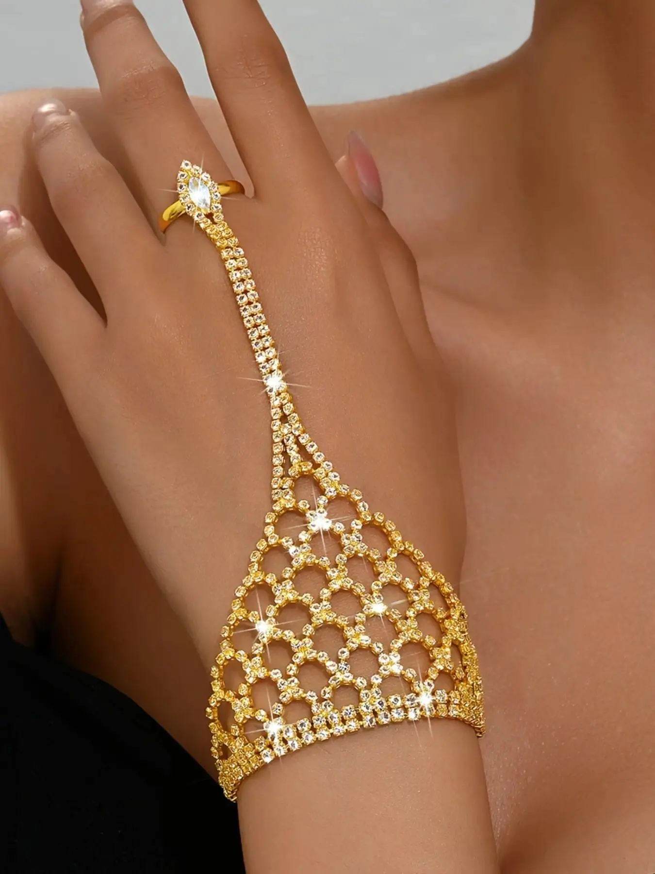 Rhinestone Mesh Slave Bracelet With Ring For Women, Hollow Crystal Hand Harness Chain, Sparkly Gold Tone & Silver Tone Hand Bracelet Suitable For Wedding, Party, Belly Dance, Evening Occasions, Gift For Her