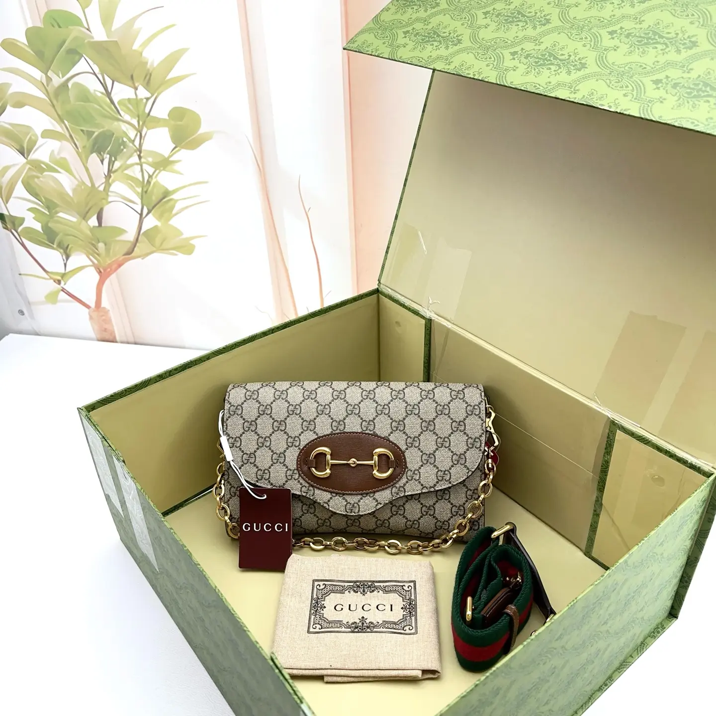 Pre-owned GUCCI Classic Luxury Designer Collection 0819 raye23711703