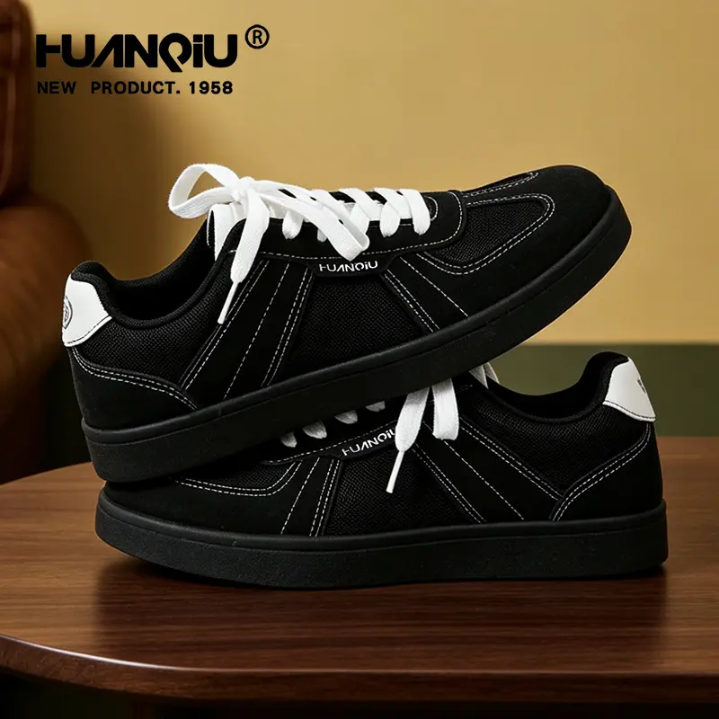 HUANQIU Global Maillard color-blocked retro sneakers, unisex couple shoes, canvas and suede patchwork flat casual shoes, low-top flat versatile street shoes.